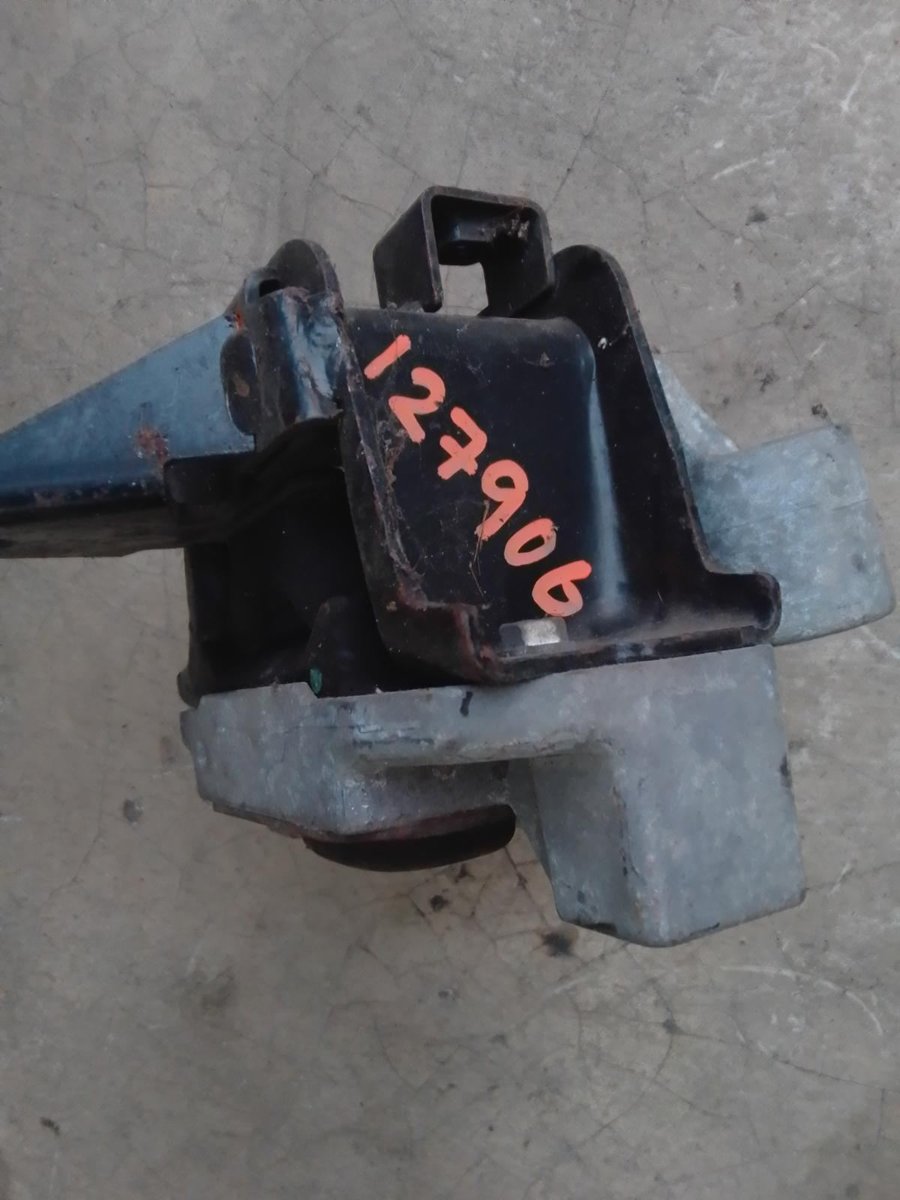 Mitsubishi Outlander Engine Mount
