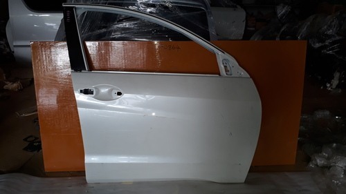 Honda Vezel RU3 RHS Front Door Panel