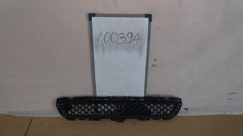 Suzuki Hustler MR41S Shell/ Radiator Grill - Damaged