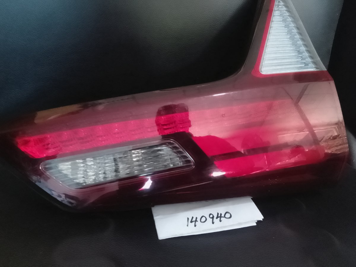Honda Vezel RU3 Dicky Garnish Lamp LHS