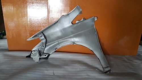Toyota Prius ZVW30 Fender LHS