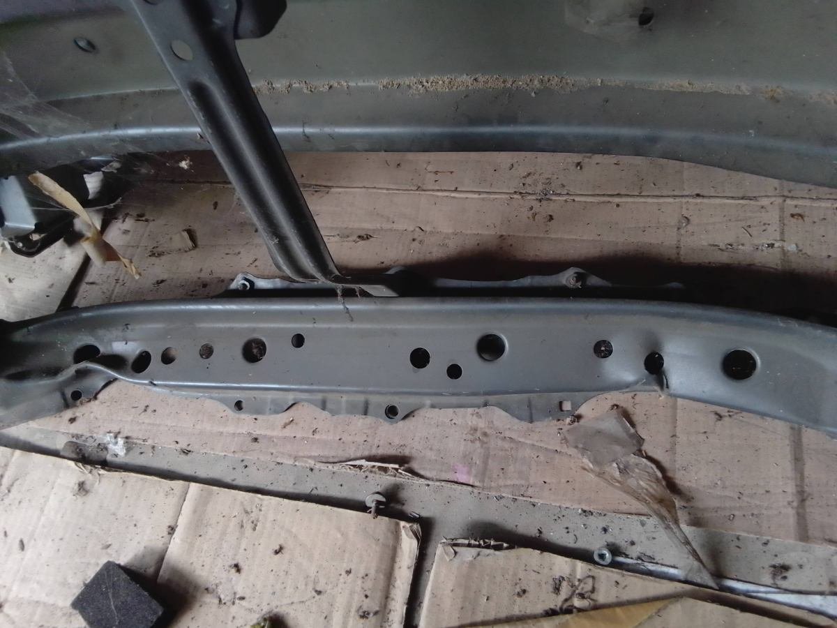 Toyota Aqua NHP10 Nose cut Panel