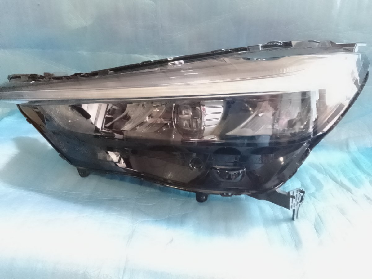 Honda Vezel RV5 Headlamp LHS -J8
