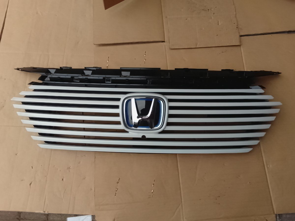 Honda Vezel RV5 Shell (Radiator Grill)