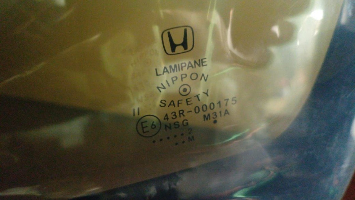 Honda Vezel RV5 Front Windscreen