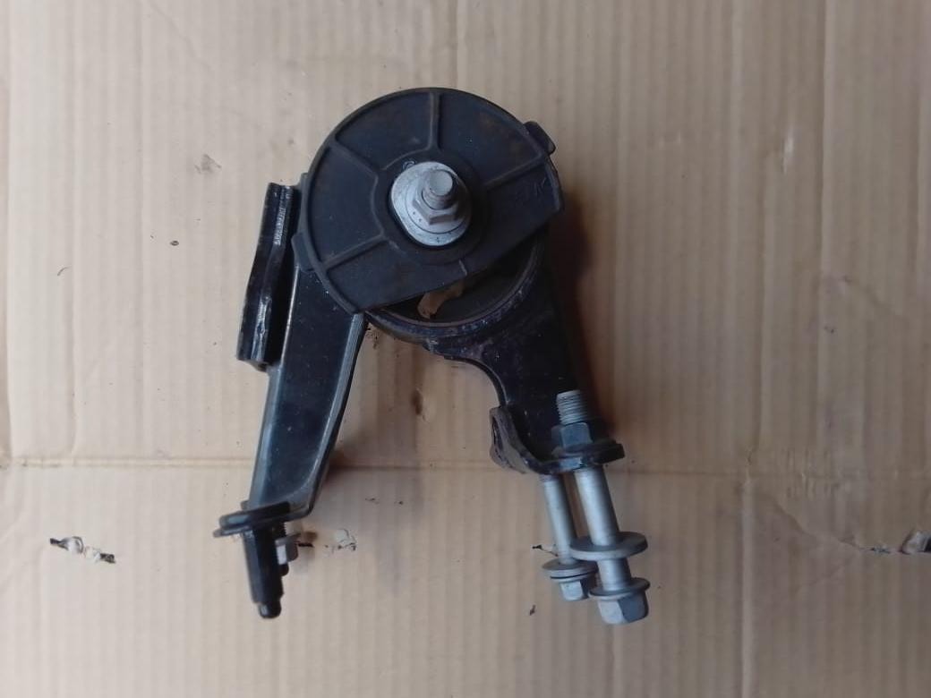 Lexus CT200H Gearbox Mount
