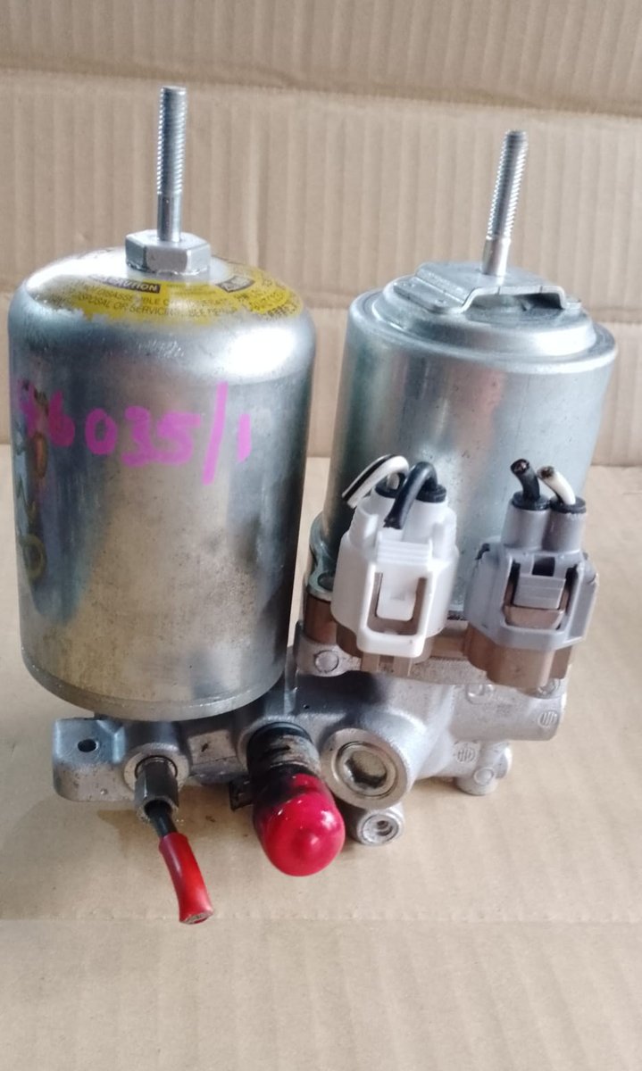 Toyota Aqua NHP10 Accumulator