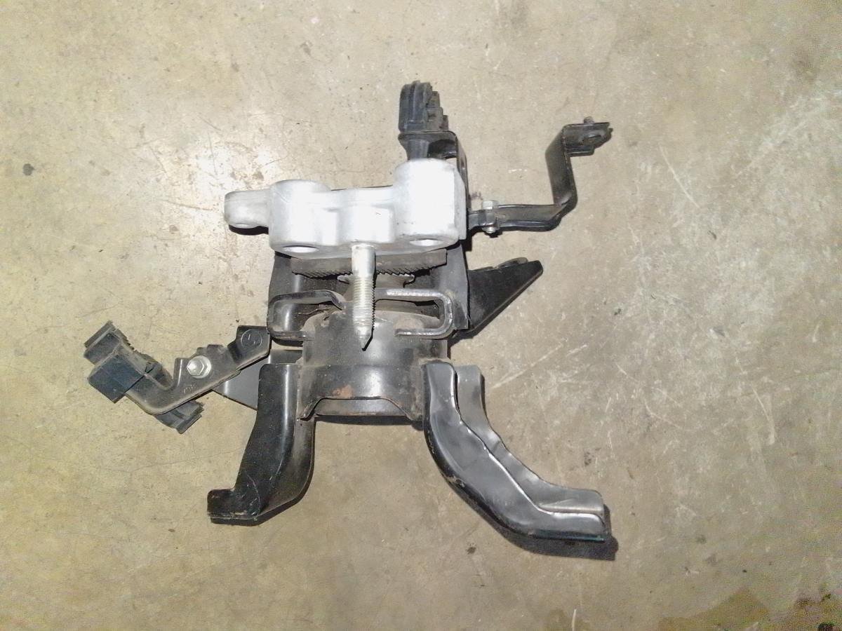 Toyota Prius Engine Mount