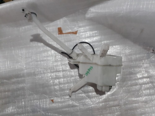 Nissan Leaf Wiper Washer Tank