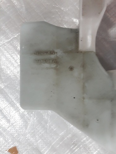 Nissan Leaf Wiper Washer Tank