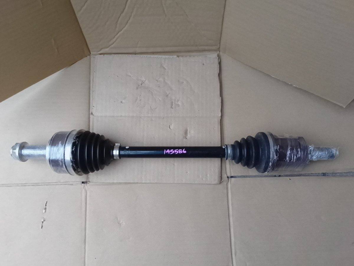 Honda Vezel RU3 Axel LHS