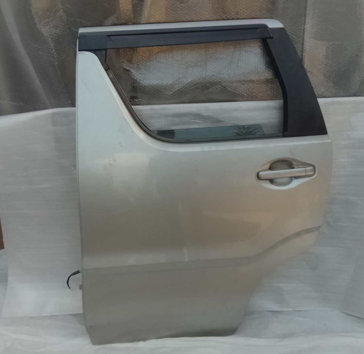 Suzuki Wagon R MH55S Rear Side door Complete LHS
