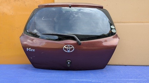 Toyota Vitz KSP90 Dicky Door Complete