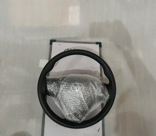 Toyota Axio steering wheel with airbag
