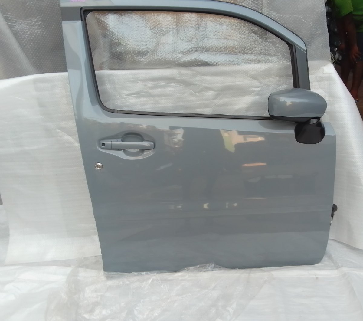Suzuki Wagon R MH95S Front Side door Complete RHS