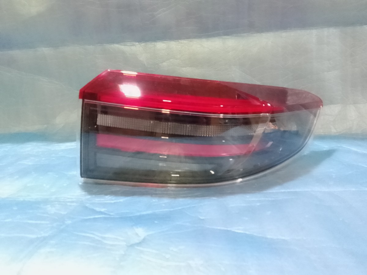 Honda Vezel RV5 Tail lamp RHS