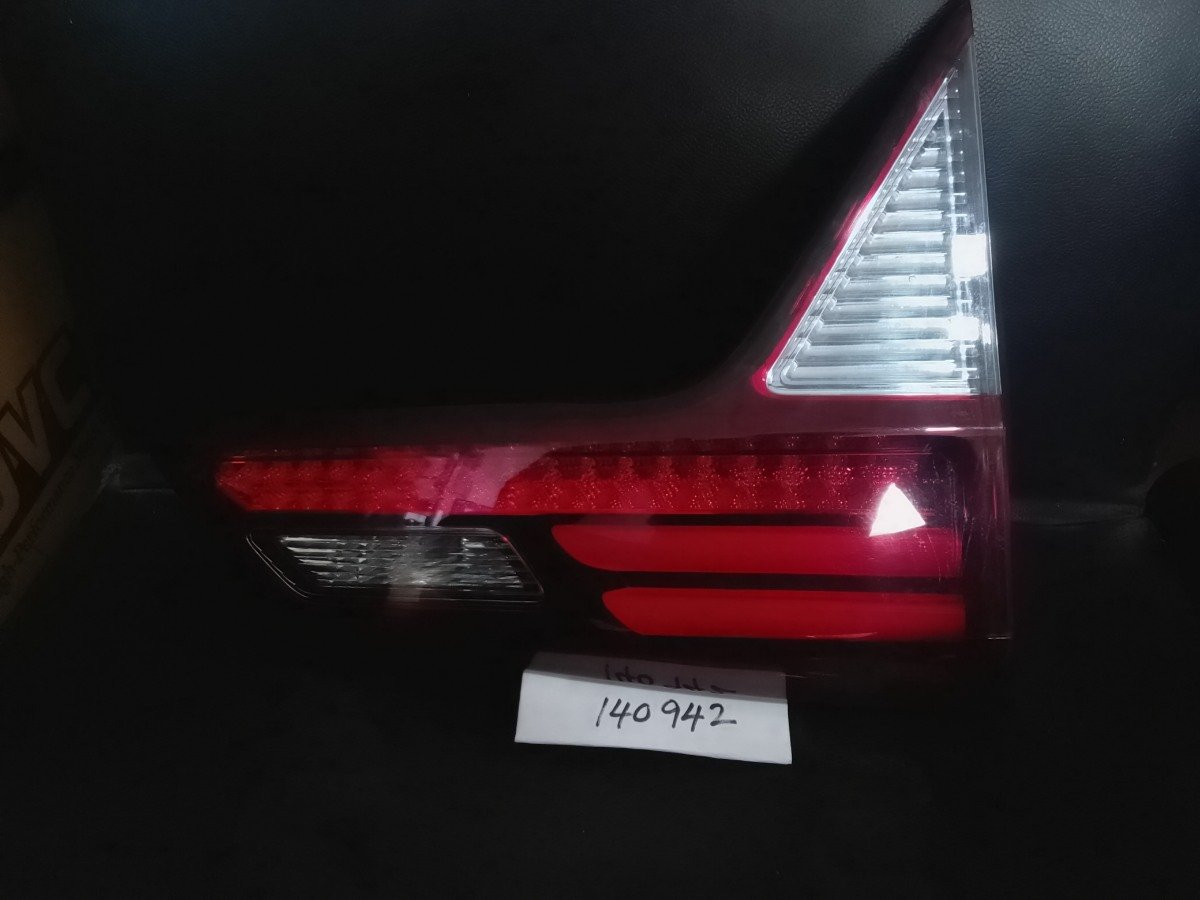 Honda Vezel RU3 Dicky Garnish Lamp LHS