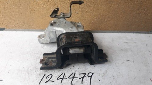 Honda Vezel RU3 Mount