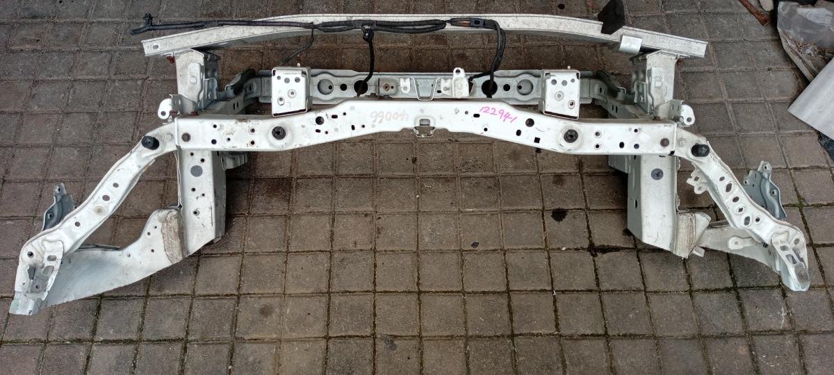 Toyota Prius ZVW30 U Panel With Bonnet Lock Panel