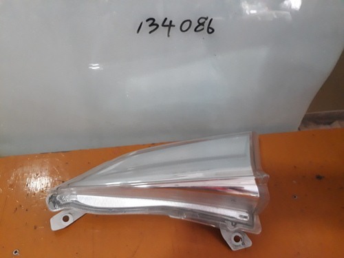 Nissan Leaf ZE0 LHS Headlamp Upper Marker Garnish Lamp