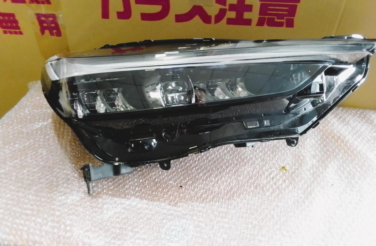 Honda Vezel RV5 Headlamp RHS -J8
