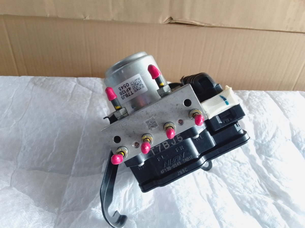 Honda Vezel RU3 Abs Actuator - T7BJ5