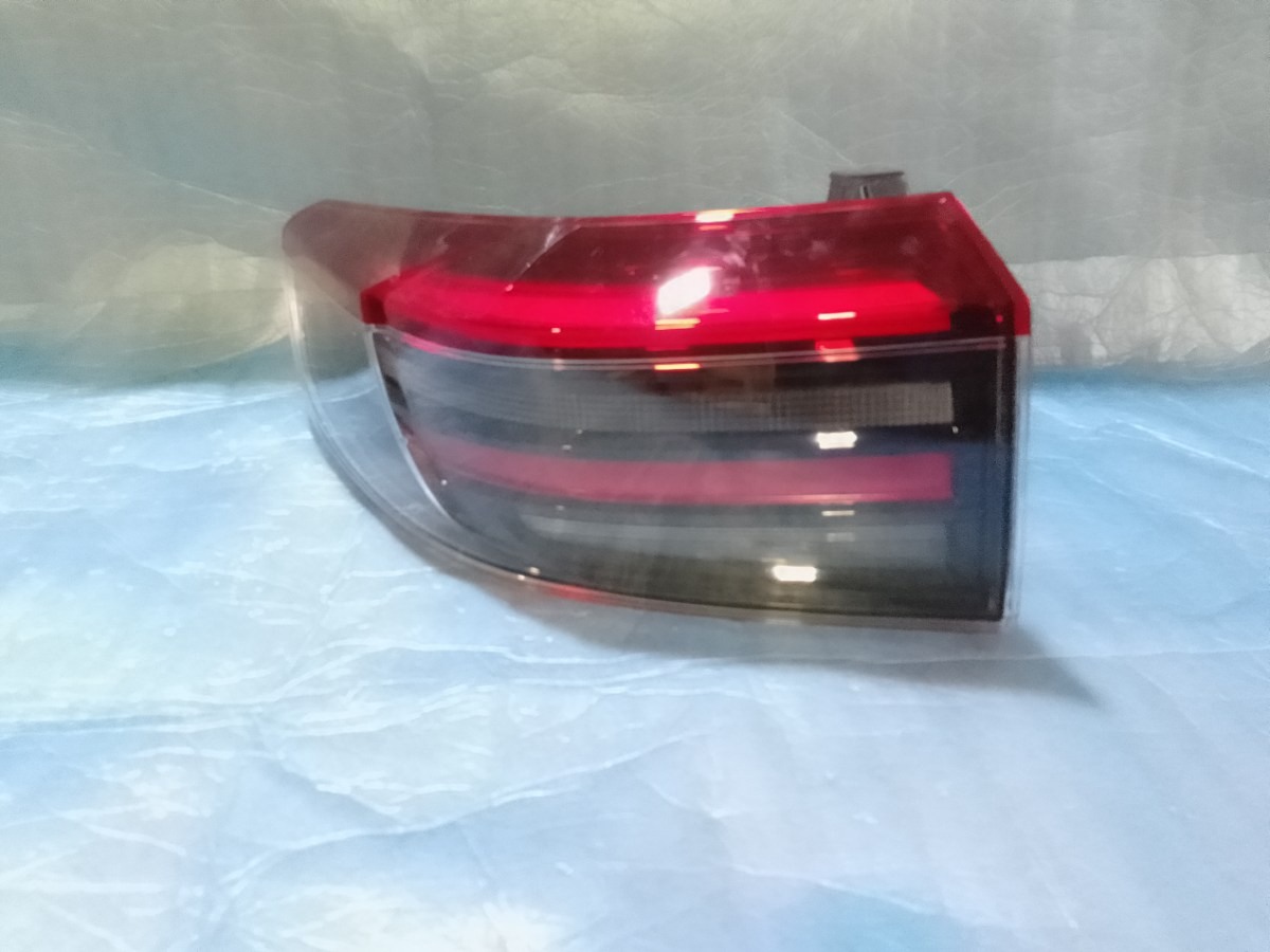 Honda Vezel RV5 Tail lamp LHS