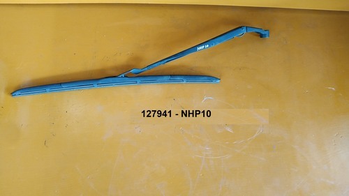 Toyota Aqua NHP10 Wiper Arm with blade