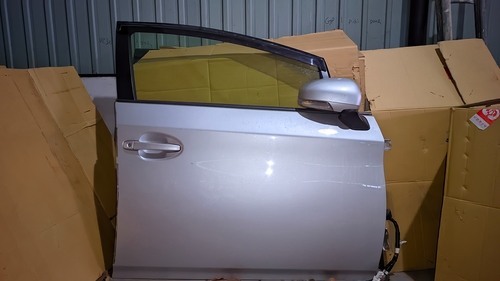 Toyota Prius ZVW30 Front RHS Door Complete With Side Mirror