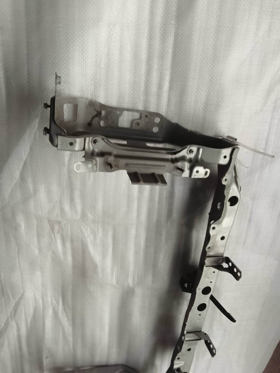  TOYOTA Vitz KSP130 Front Bumper Reinforcement