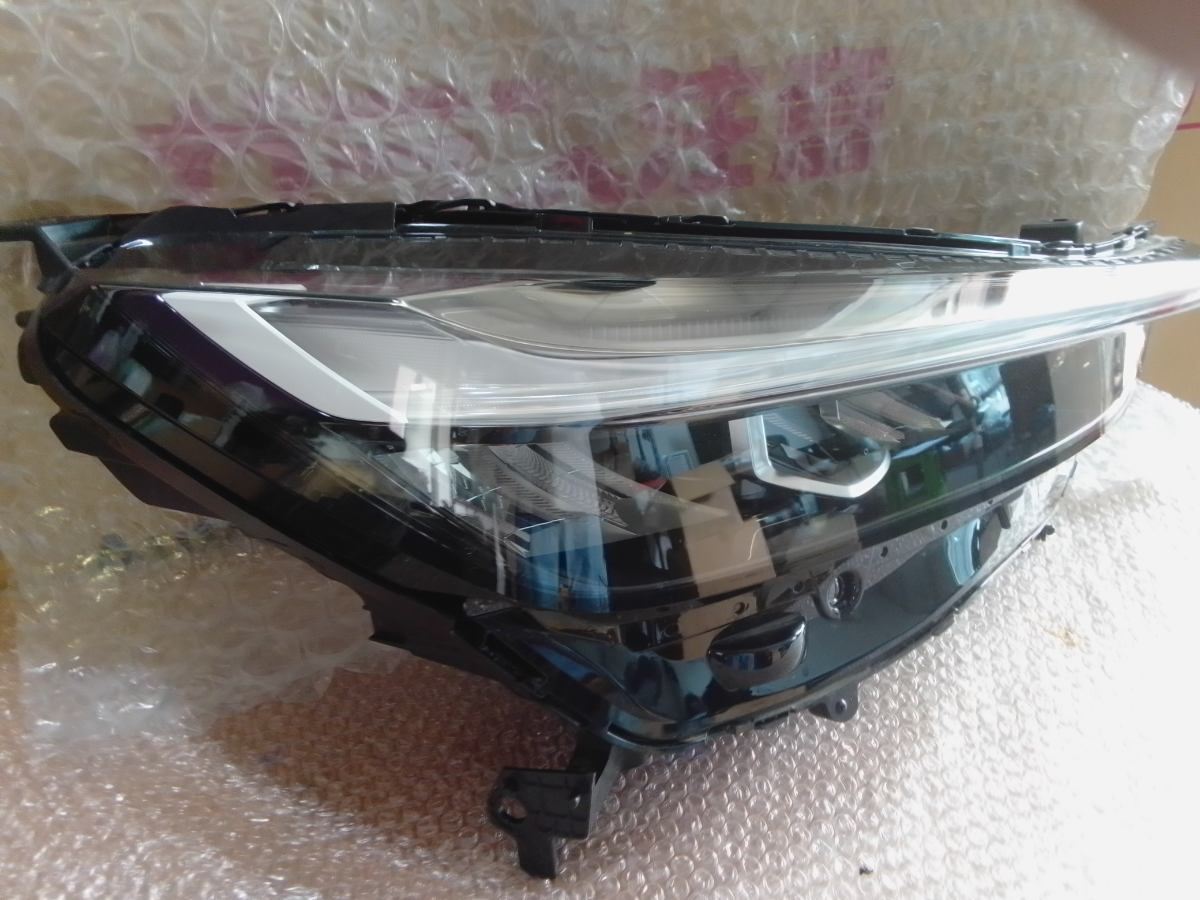 Honda Vezel RV5 Headlamp RHS -J3