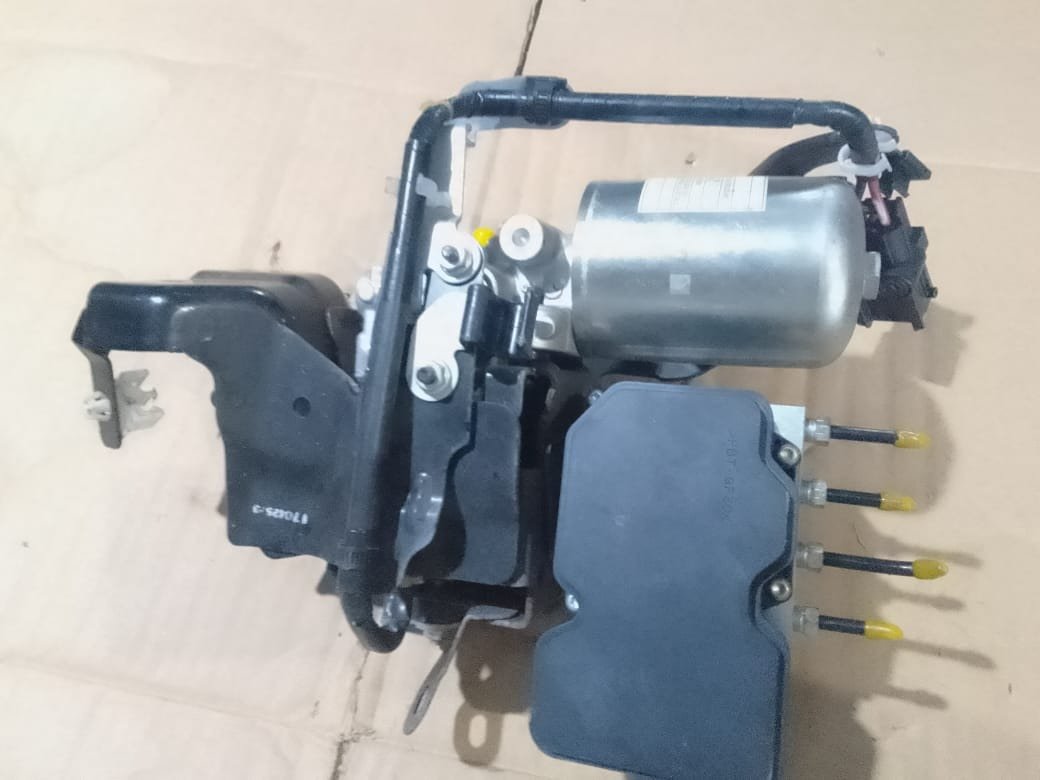 Toyota Prius ZVW51 ABS Control Module