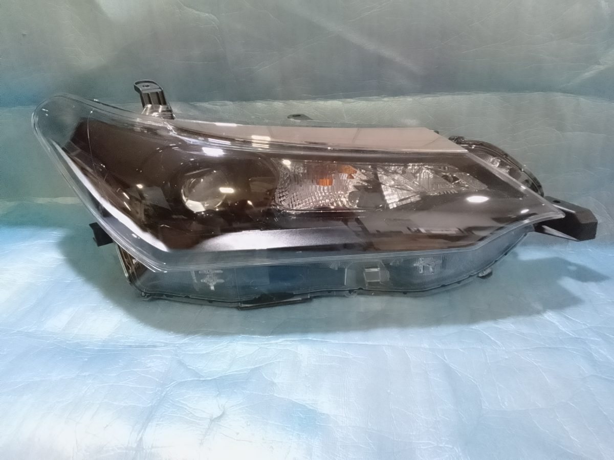 Toyota Corolla Axio NKE165 LED Headlamp RHS - Koito 12-657