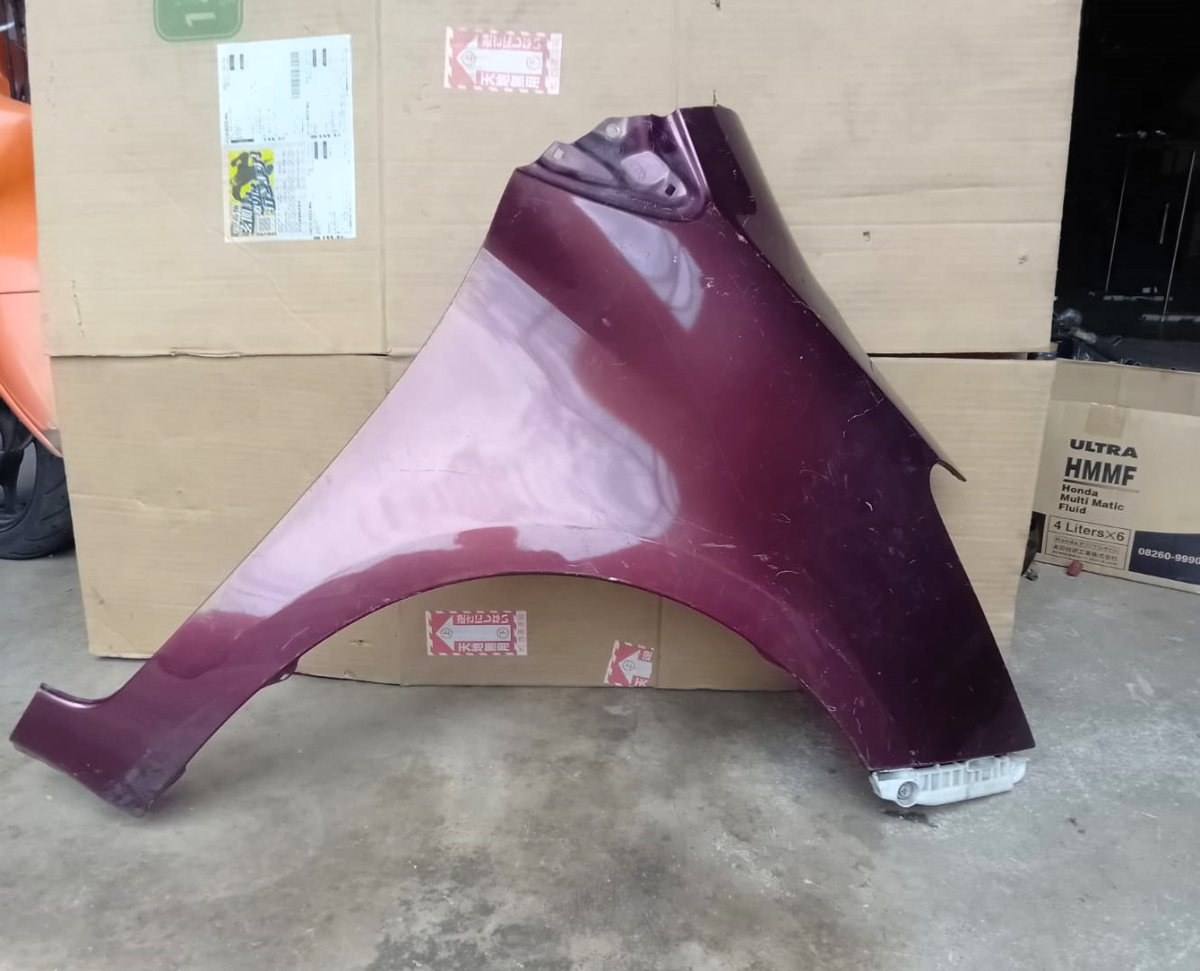 Toyota Vitz KSP90 Fender RHS