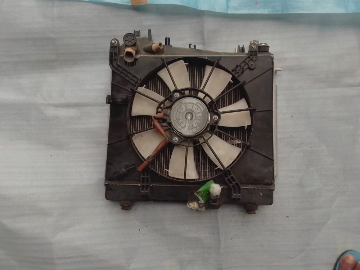 Suzuki Every DA17 Radiator Cover, Fan Motor and AC condensor