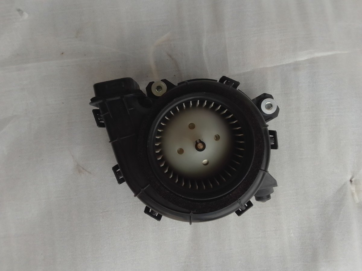 Honda Fit GP1 Battery Blower