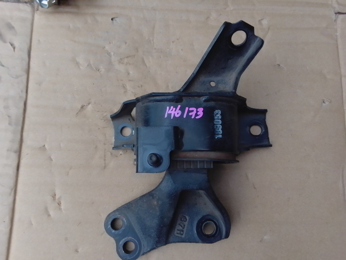Suzuki Wagon R MH55S Gearbox Mount