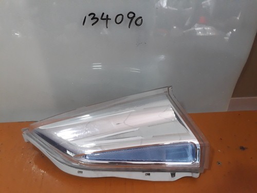 Nissan Leaf ZE0 RHS Headlamp Upper Marker Garnish Lamp
