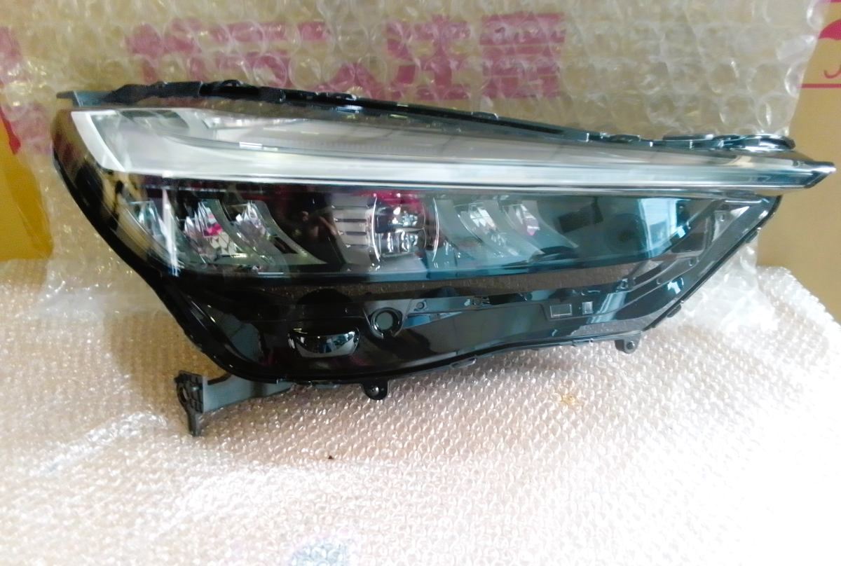 Honda Vezel RV5 Headlamp RHS -J8