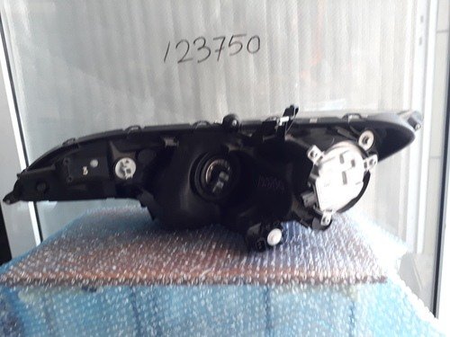 Honda Fit GP5 RHS Headlamp (single parking)