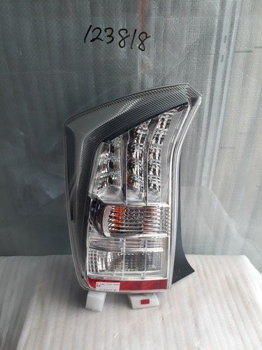 Toyota Prius ZVW30 LHS Tail Lamp with tail light bracket