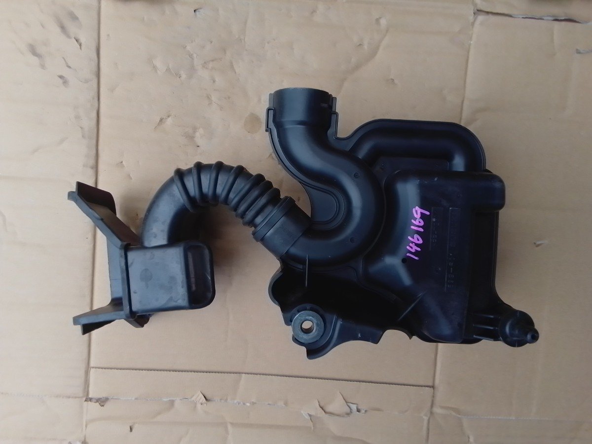 Suzuki Wagon R MH55sEngine Air Filter Cleaner Box and Duct Hose