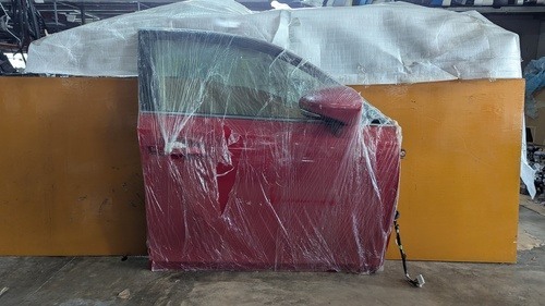 Lexus CT200H Front Door RHS Complete