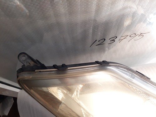 Toyota Prius NHW20 RHS Headlamp complete