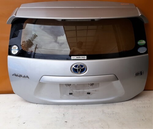 Toyota Aqua NHP10 Complete Dicky Door