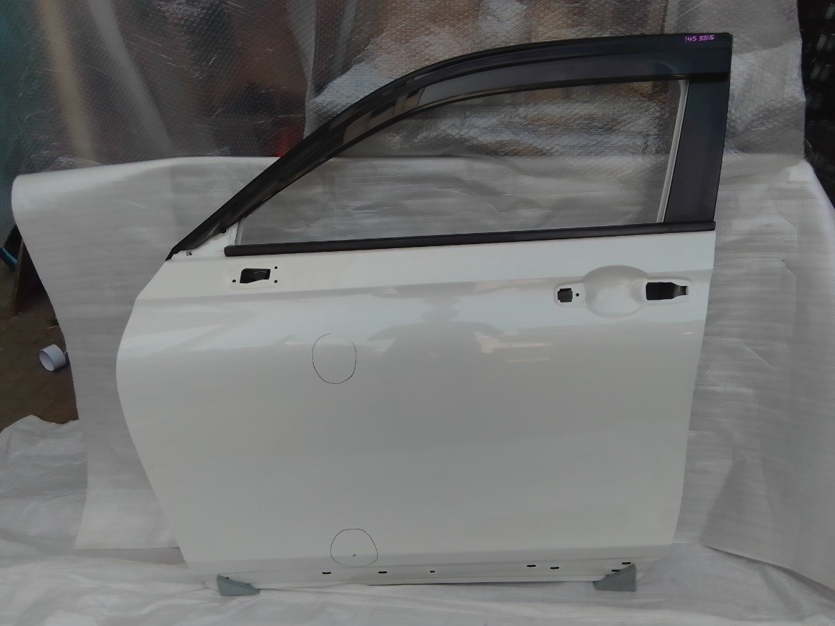Honda Vezel RV5 Front Side Door Panel LHS