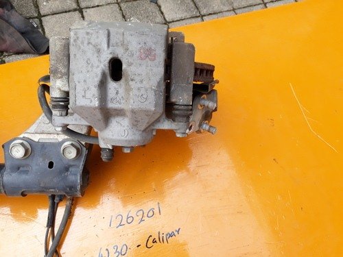 Toyota Prius ZVW30 Front calliper LHS