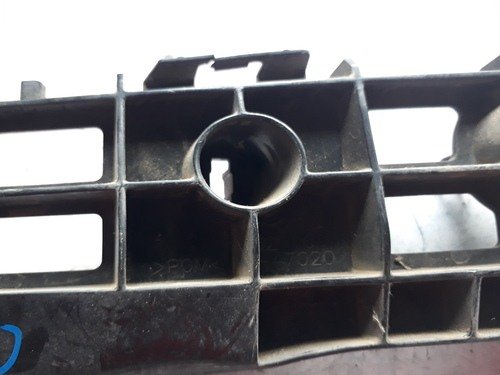 Toyota Prius ZVW30 Front Bumper Retainer LHS