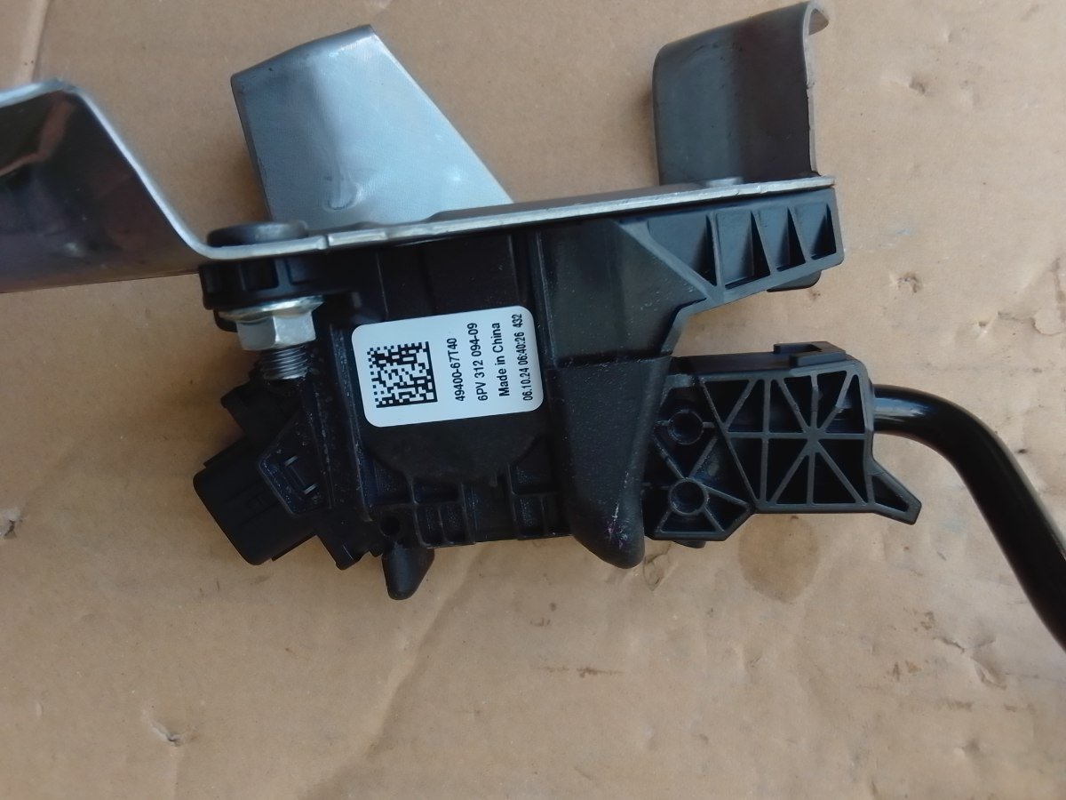 Suzuki Wagon R MH95S Driver Accelerator Pedal