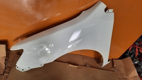 Toyota Premio 260 LHS Fender